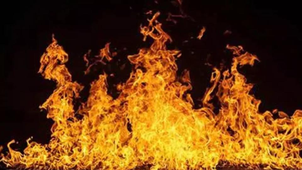 firebreaksoutatscrapgodowninshamshabad