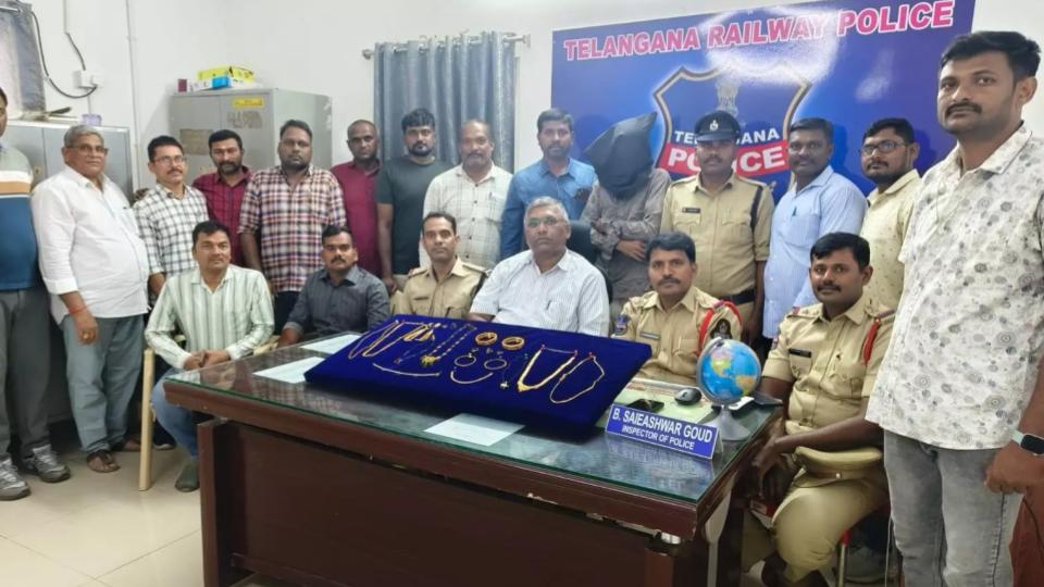 Man Arrested at Secunderabad Station for Stealing Passenger’s Gold, Cash