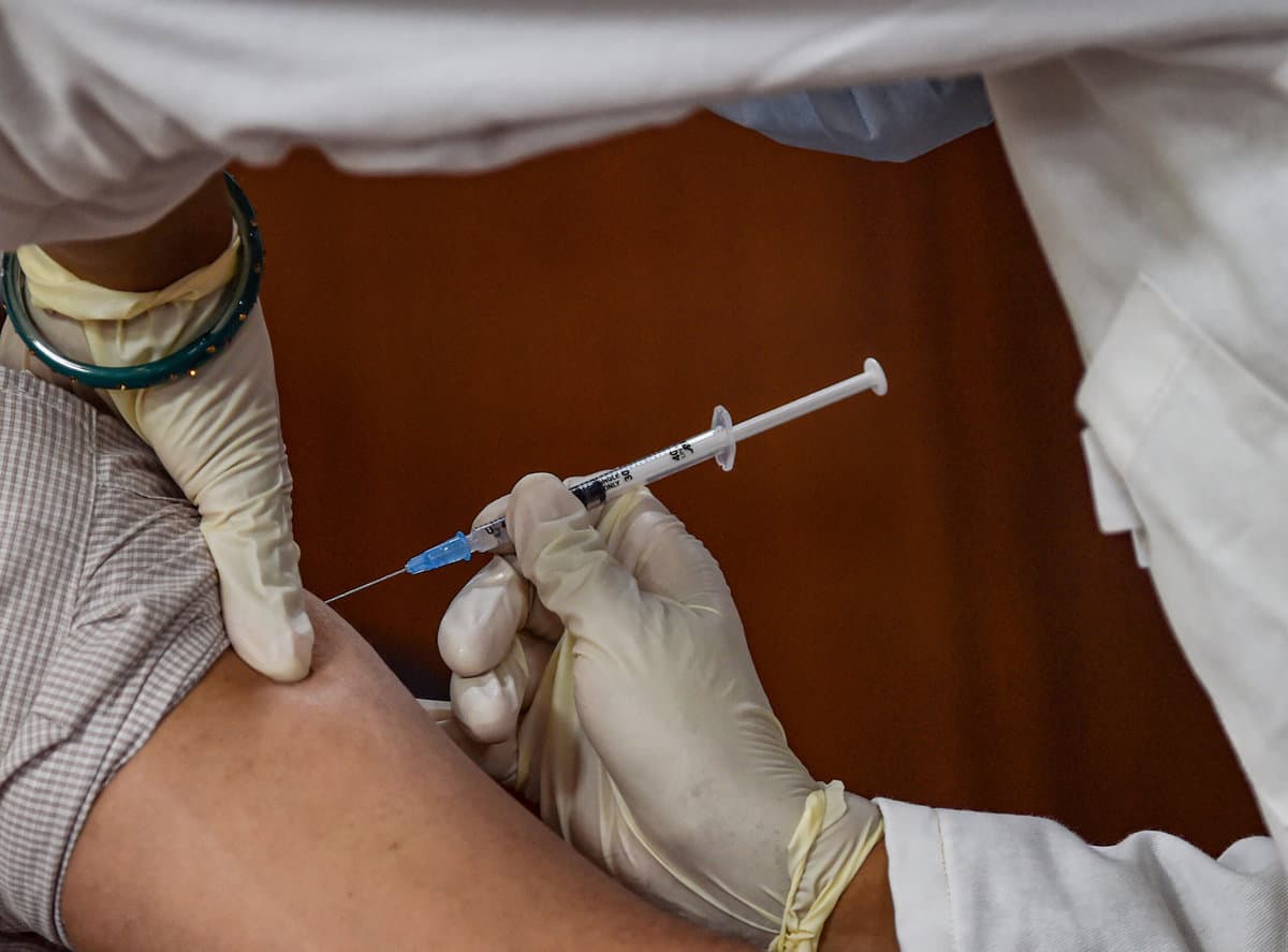 vaccinationofhajpilgrimsbeginsingovthospitals