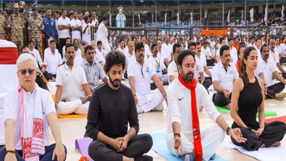 Venkaiah Naidu, Kishan Reddy Attend Yoga Event In Hyderabad