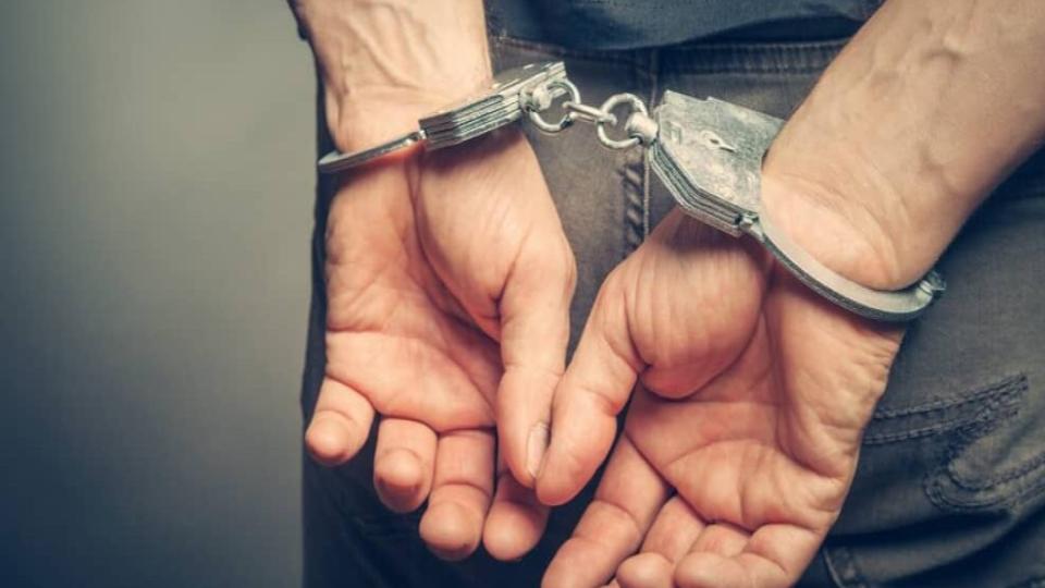 Kanchanbagh police arrested 3 people in mobile phone snatching case