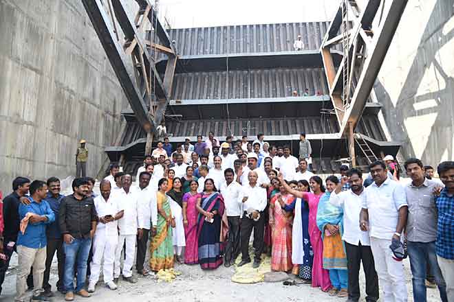 ghmcdelegationvisitskaleshwaramproject