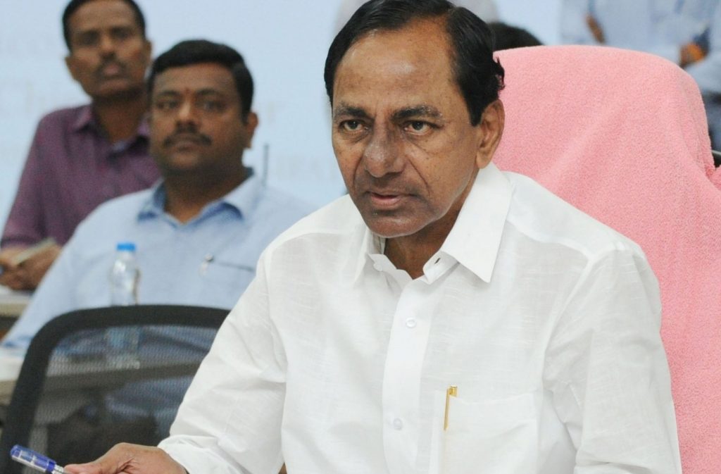 archakasandemployeesworkinginthetemplestogetgovernmentpayscales:kcr