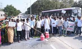 Farmers protest RRR land acquisition, demand fair compensation and alignment change