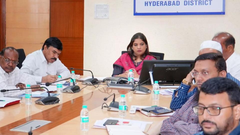183 Hyderabad Teachers Get Notices for Failing to Mark FRS Attendance