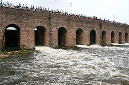 withwaterlevelscontinuingtoriseinthehimayatsagartwomoregatesopened