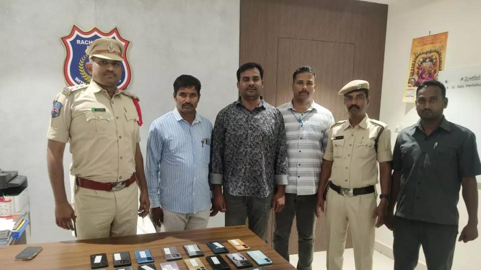 23 Lost Mobile Phones Returned to Owners in Pahadishareef