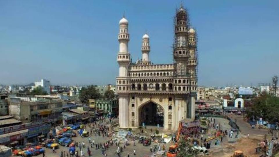 Charminar plaster peels off after heavy rains