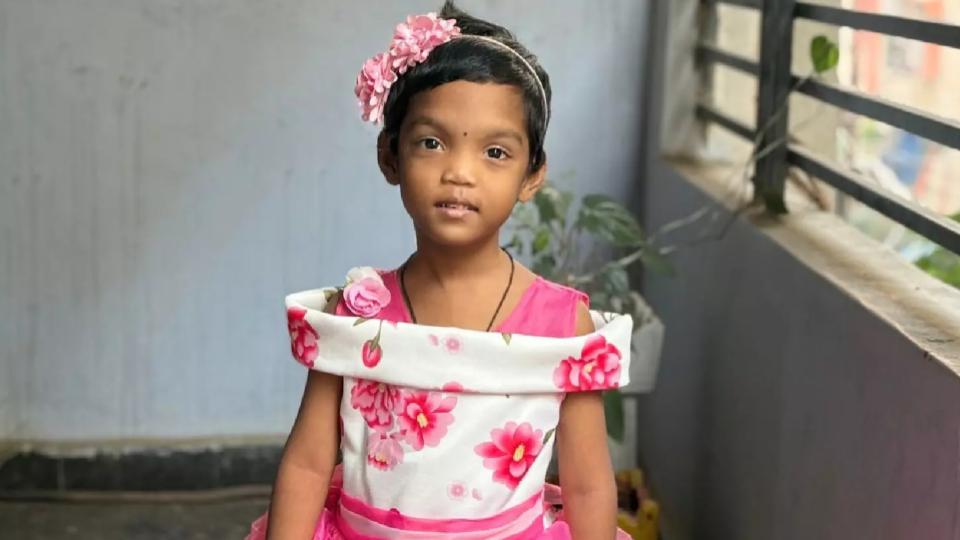 Chinese manja slits throat of minor girl at Kukatpally, death