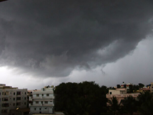 IMD forecasts heavy rain and thunderstorms across Telangana