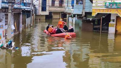 floodrelief:telanganaasksrs5000crore;centregivesrs400crore