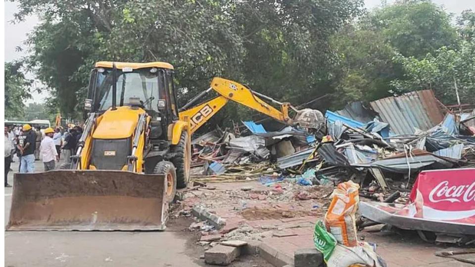 SCB demolishes Illegal Structures ahead of Defence Minister’s visit