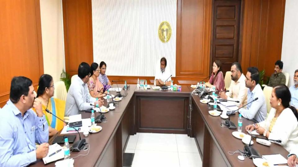 govtwarnspharmaciesintelanganaagainststoringsyntheticdrugs