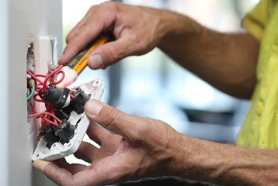Electricians attacked with sticks following altercation in Shamshabad