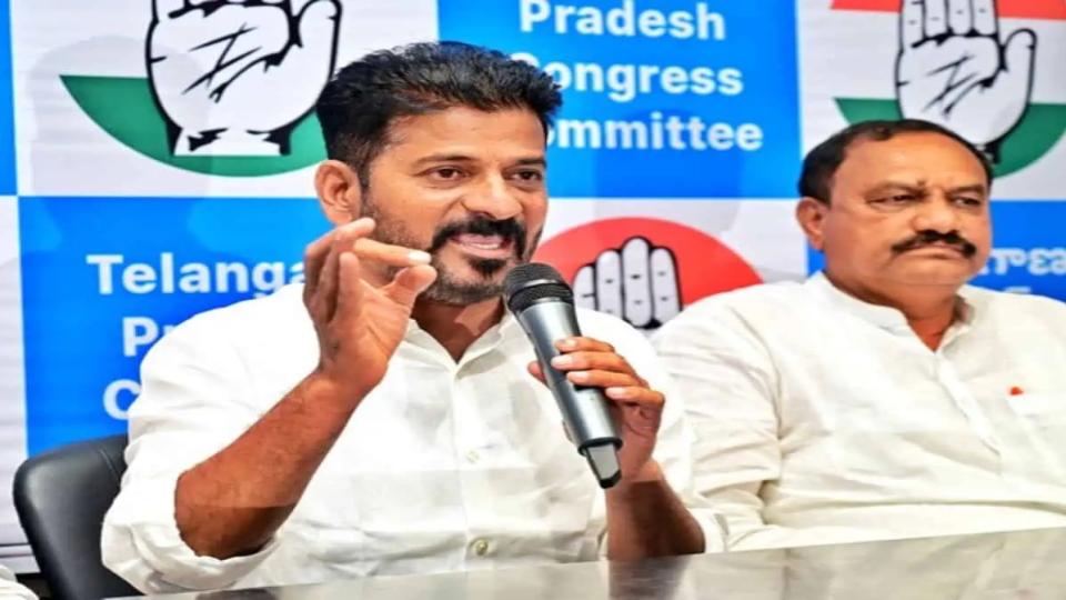 priyankagandhitolaunchrs500lpgcylinderschemetelanganacm