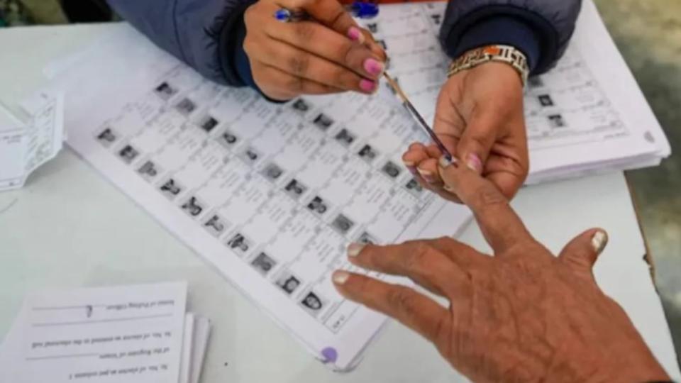 92-year-old woman casts her ballot in Jubilee Hills bypolls