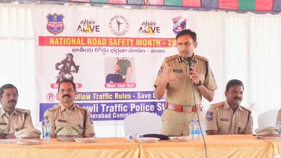 Road safety campaign Held at Kondapur RTO office 