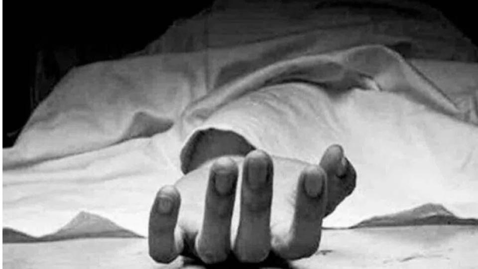 Auto driver dies by suicide in Attapur