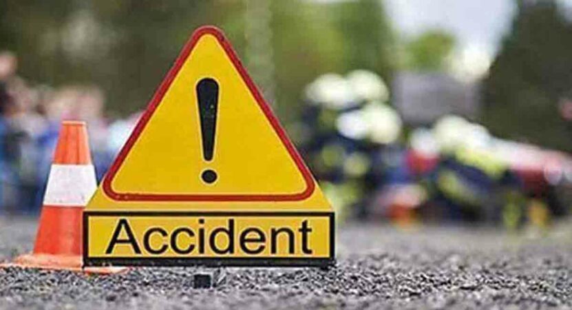 Two injured in car accident at Banjara Hills