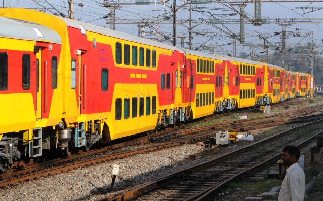 scrpermanentlycancelsdoubledeckertrainsfromnov14