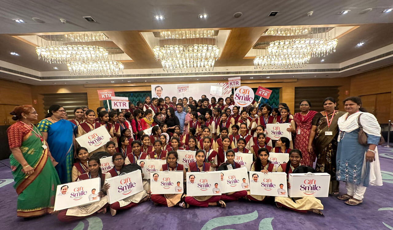 ktrdistributeslaptopstounderprivilegedgirlstudents