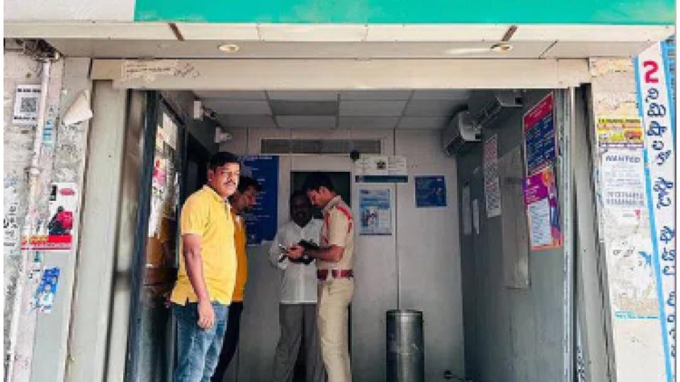 statebankofindiaatmstoleninmahabubnagartown