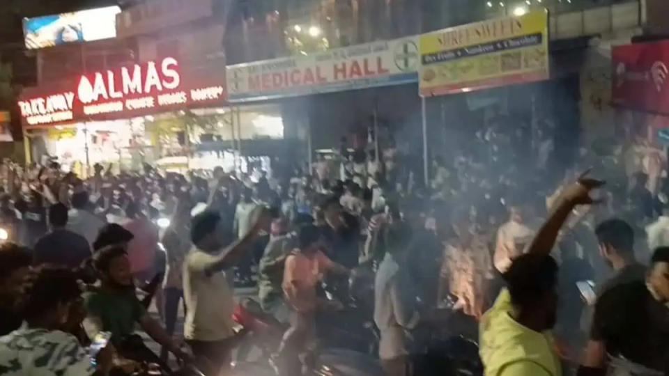 traffic-disrupted-in-hyderabad-after-rcb-ipl-2025-victory