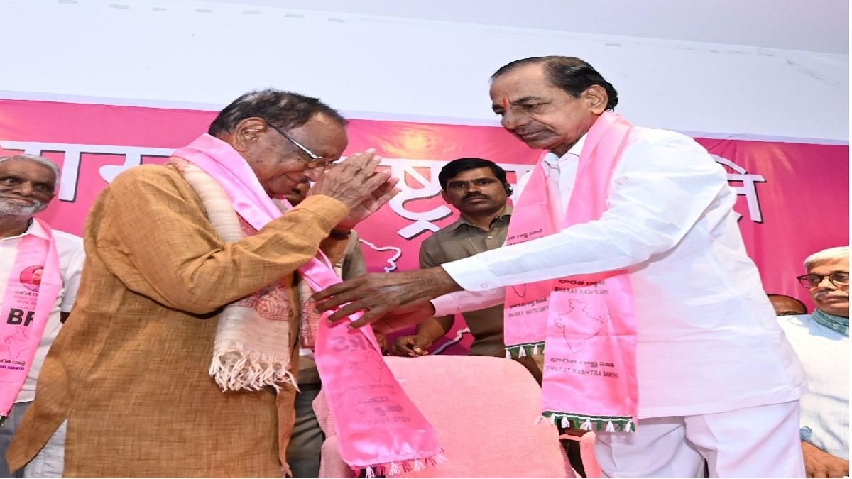 Former Odisha CM Giridhar Gamang joins Bharat Rashtra Samithi Party in Hyderabad