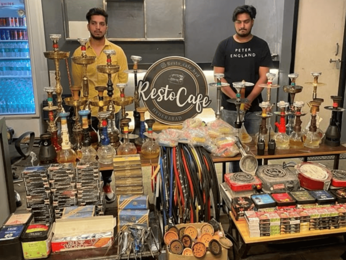 twoheldforrunningillegalhookahparlourinlangarhouzhyderabad