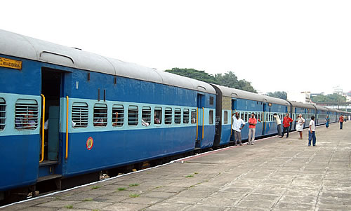 scrrunspecialtrainsfordelhiduringdiwali