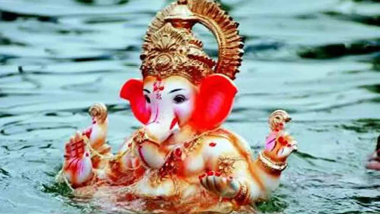 Hyderabad’s Ganesh immersion concludes on Saturday afternoon; 1.2 lakh idols immersed