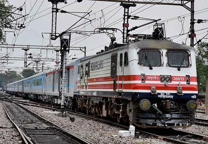 scrtorun117specialtrainstoclearextrarush