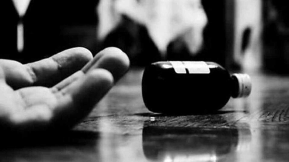 Man ends life over harrasement by money lenders in Vanasthalipuram 