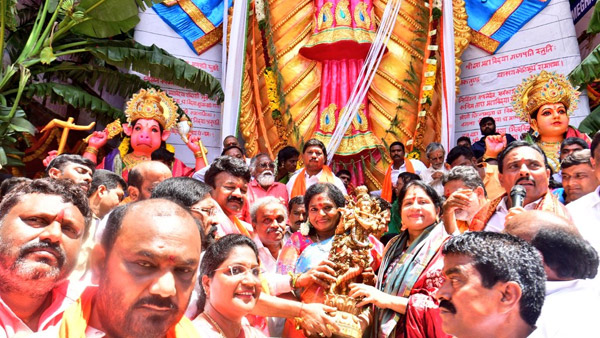telanganaguvministersattendfirstpoojaatkhairtabadbadaganesh