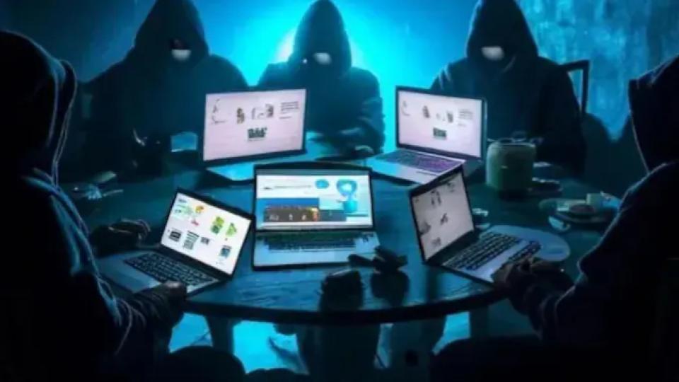 Techie loses Rs 37 lakh in Hyderabad 