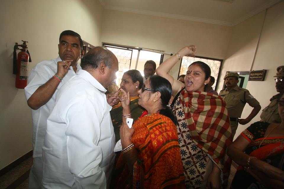 protestscontinueatgandhibhavan
