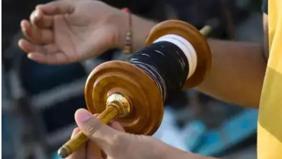 Man injured after Chinese manja slits neck at Uppal