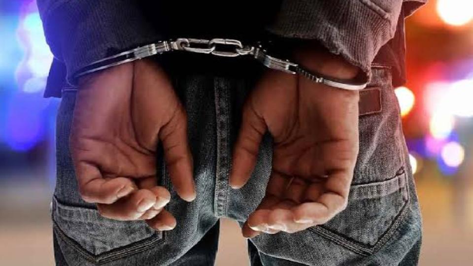 Hyderabad Police Arrested Four for cheating people 