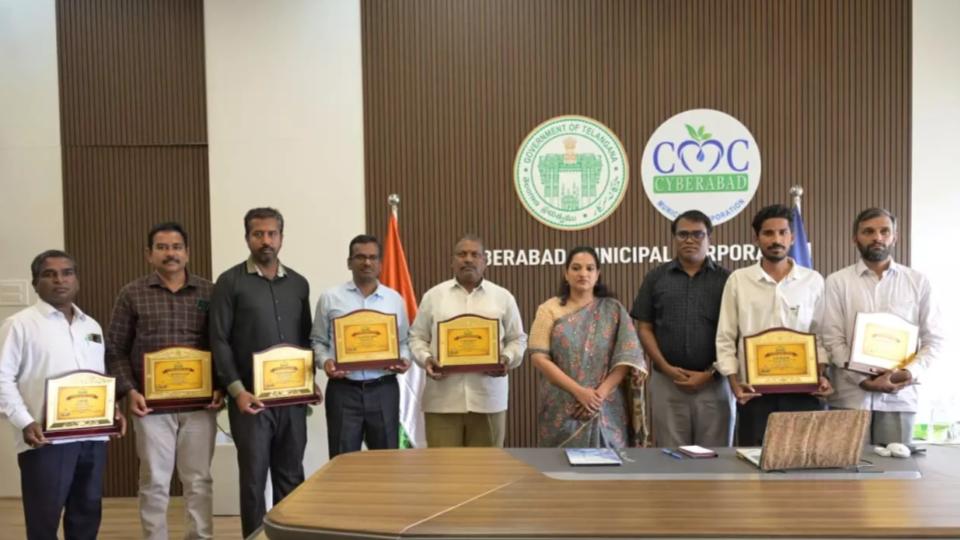 Cyberabad Municipal Chief Appreciates Sanitation Staff for Ganesh Immersion Duty