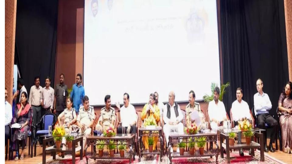 Ponnam Reviews Arrangements for Peaceful Ganesh Festivities