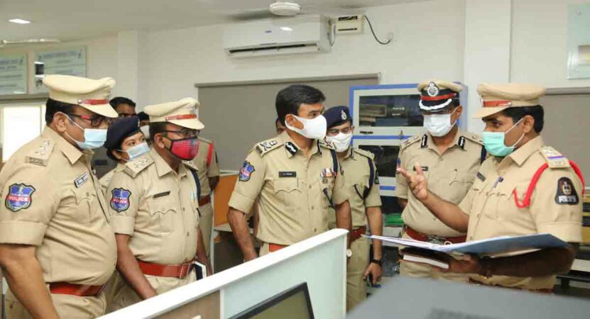 hyderabadcpcvanandvisitscentralcrimestation