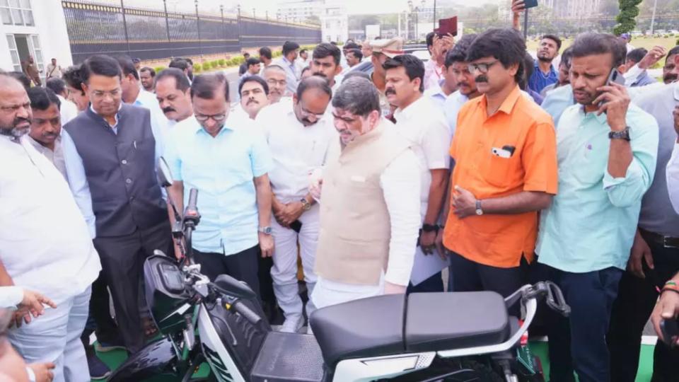 Telangana Launches India’s 1st State-negotiated EV Discount for Govt Staff