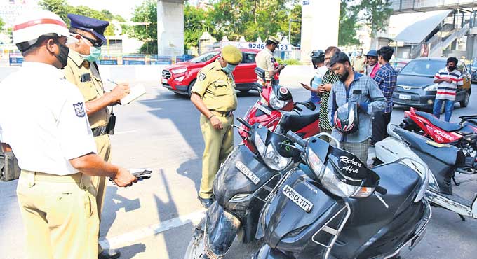 hyderabadpoliceurgesnewvehicleownerstoregisterwithin30days