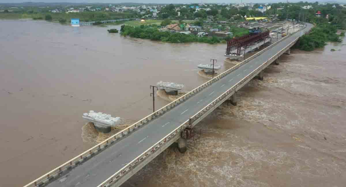 godavarirecedingatbhadrachalam