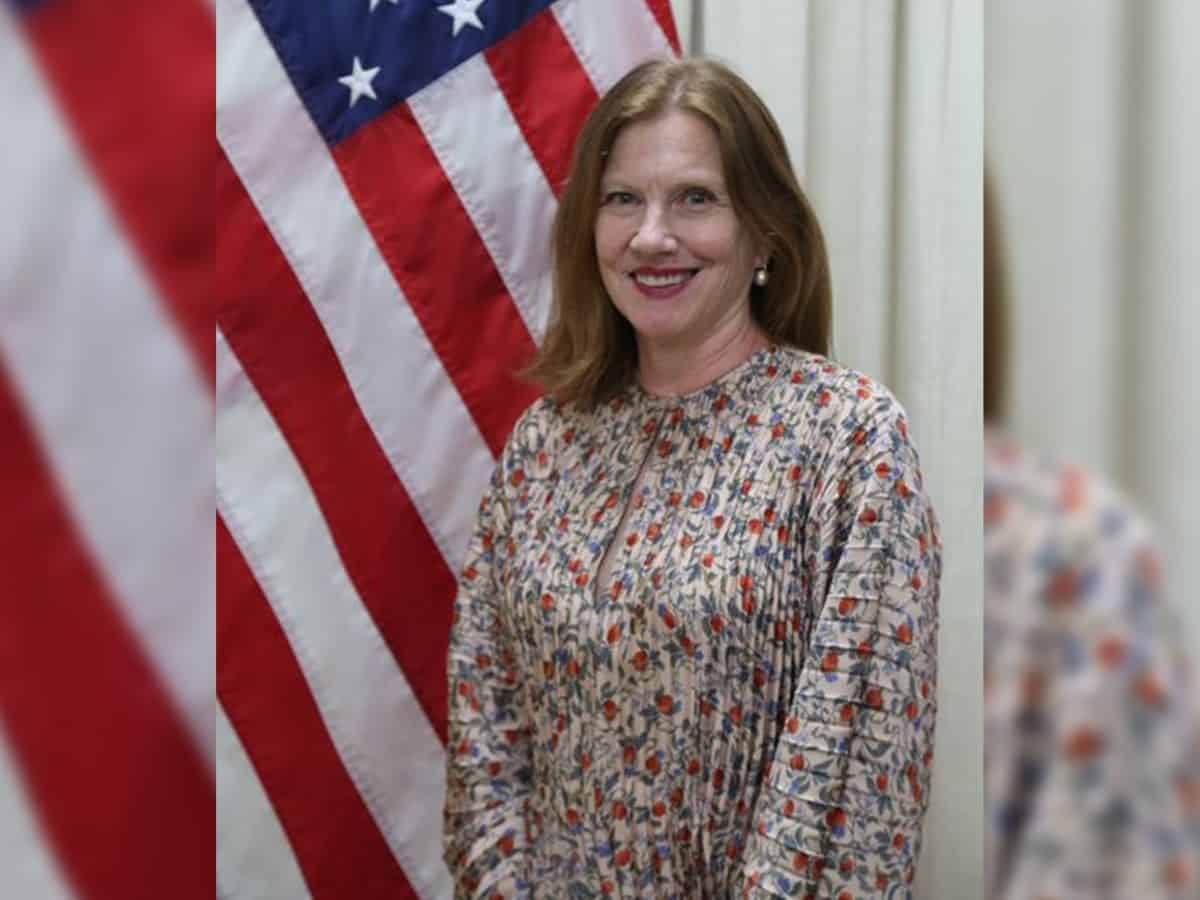 usconsulgeneraljenniferlarsonvisitscharminararea