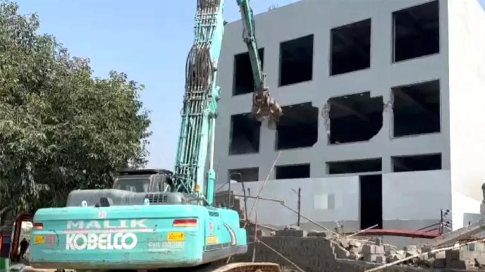 hydraatorazeonlyillegalstructuresinhyderabadconstructedafterjuly2024