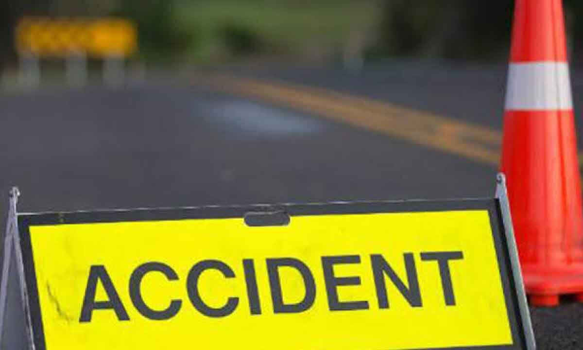 onekilledthreeinjuredincarcrashatshamirpet