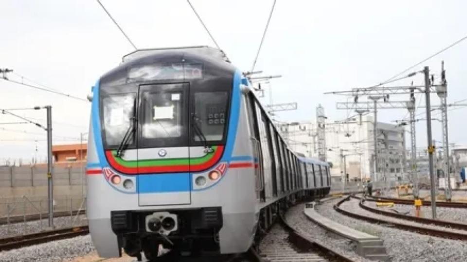 Metro services disrupted for 8 mins in Hyderabad 