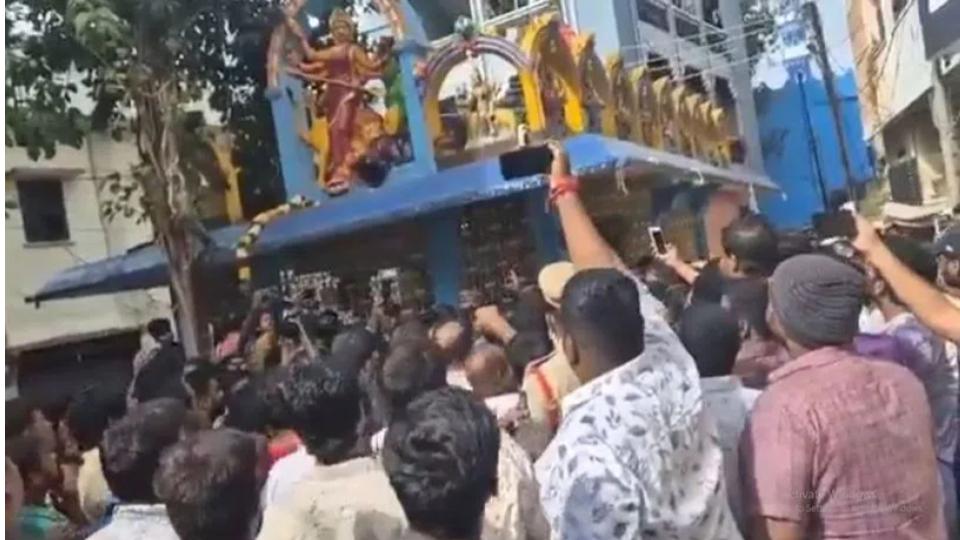 secunderabadtemplevandtensionprevailsaslocalsorganisepujainfrontoftemple
