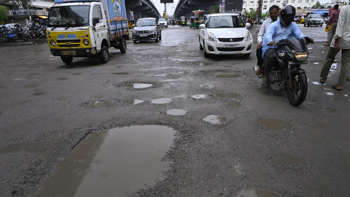 Monsoon drive: GHMC repairs 105 potholes, clears 126 MT waste on Day 2